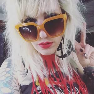 Meet your Posher, Brooke